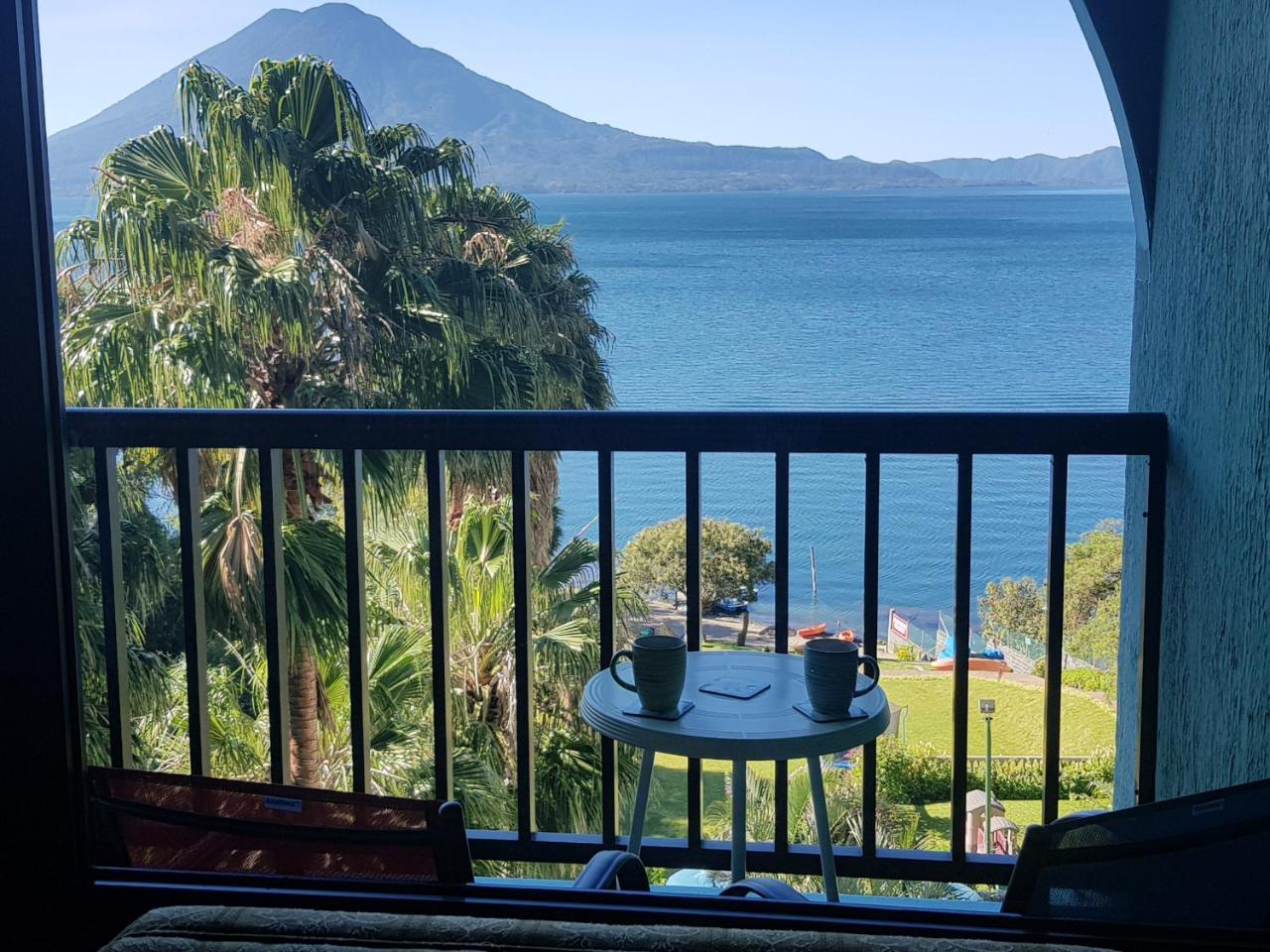 The Paradise Of Atitlan Suites - Free Breakfast Supplies Панахачель Екстер'єр фото