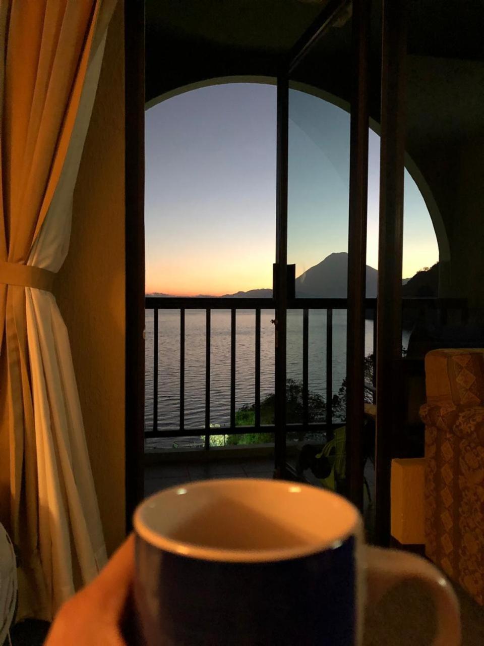 The Paradise Of Atitlan Suites - Free Breakfast Supplies Панахачель Екстер'єр фото